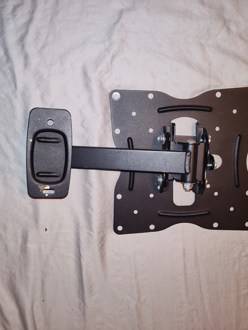 Articulating TV/Monitor Wall Mount Bracket in Matte Black